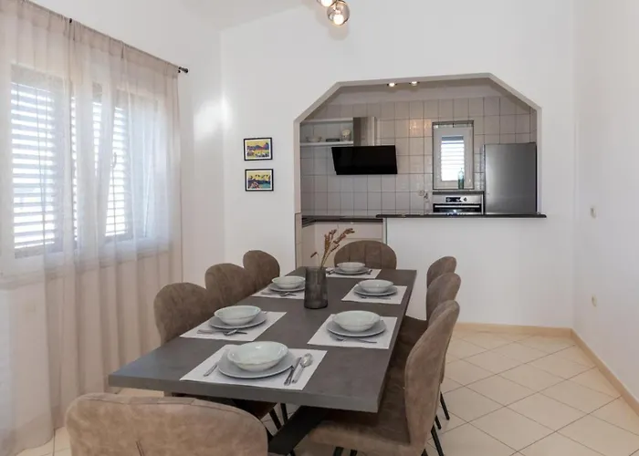 Dolina By Guide * Opuzen (Dubrovnik-Neretva)