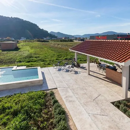 Dolina Opuzen By Guide *